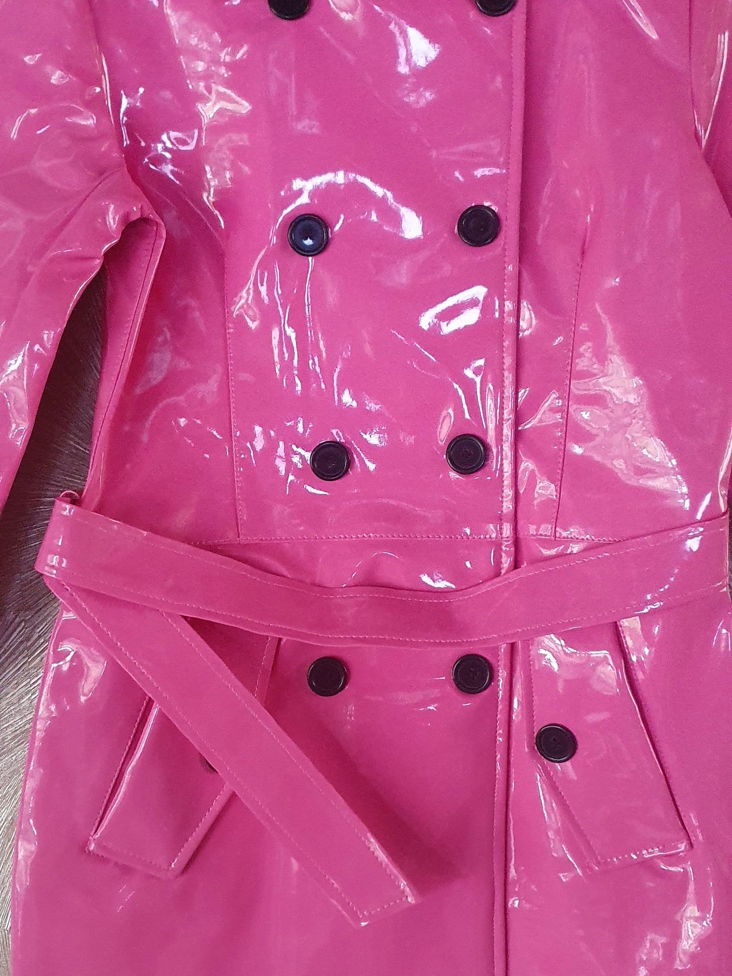 Lack Trenchcoat Damen Vinyl Jacke Mantel Doppelknopfleiste Bindegürte div. Farbe