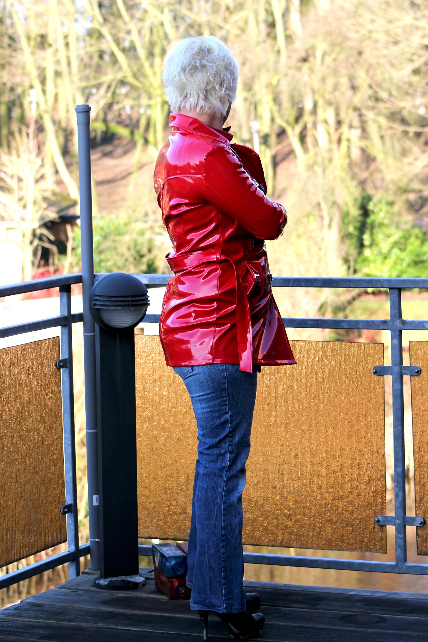 Lack Trenchcoat Damen Vinyl Jacke Mantel Doppelknopfleiste Bindegürte div. Farbe