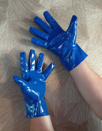 Kurze Lack Damen Handschuhe in Vinyl Qualität von FWT Spaßfaktor Langlebigkeit