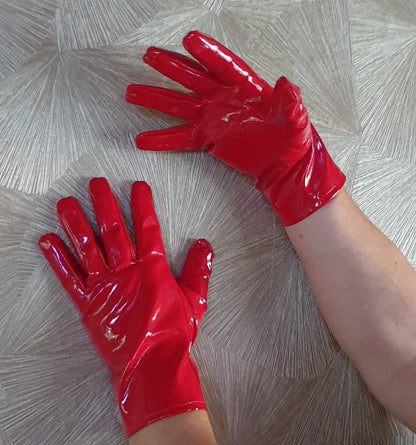 Kurze Lack Damen Handschuhe in Vinyl Qualität von FWT Spaßfaktor Langlebigkeit