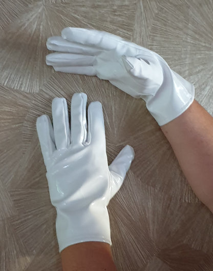 Kurze Lack Damen Handschuhe in Vinyl Qualität von FWT Spaßfaktor Langlebigkeit